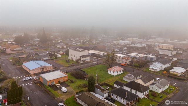 421 Davidson Avenue, Woodland, WA 98674