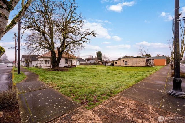 421 Davidson Avenue, Woodland, WA 98674