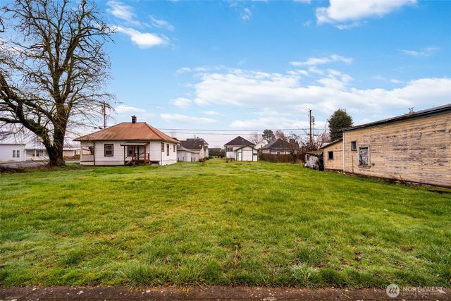 421 Davidson Avenue, Woodland, WA 98674