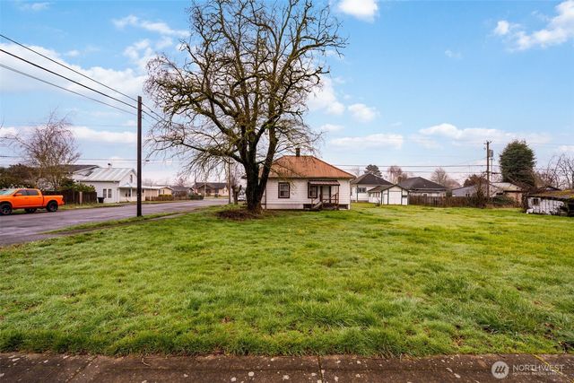 421 Davidson Avenue, Woodland, WA 98674