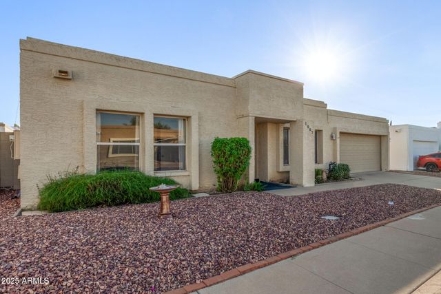 1007 E VILLA RITA Drive, Phoenix, AZ 85022