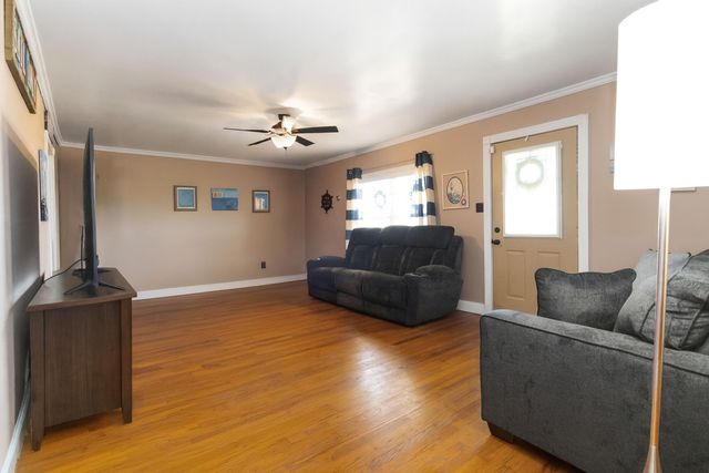 1015 Old Waitsboro Road, Bronston, KY 42518