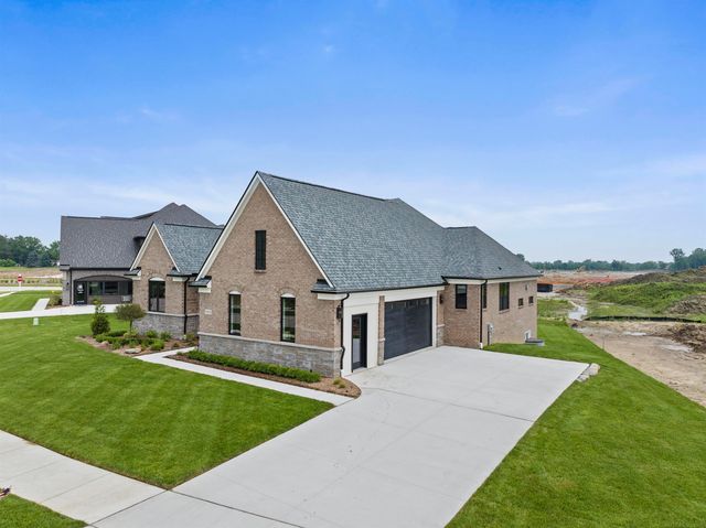 55609 Laurel Oaks Lane 40, Shelby Twp, MI 48315