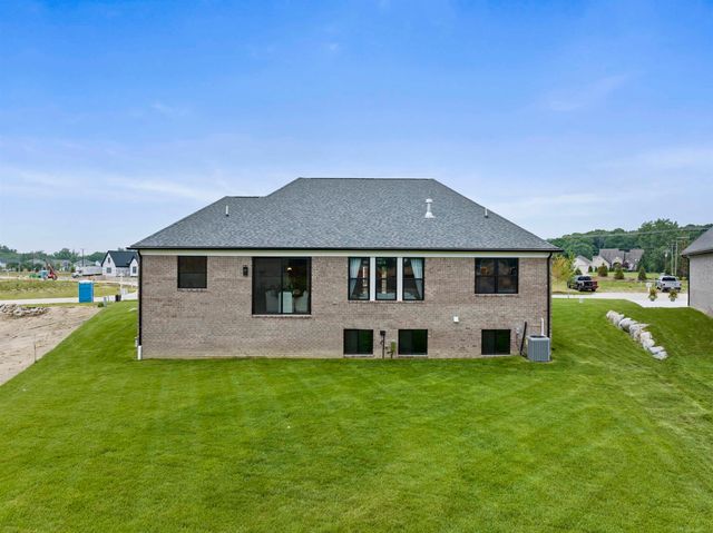 55609 Laurel Oaks Lane 40, Shelby Twp, MI 48315