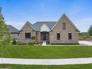 55609 Laurel Oaks Lane 40, Shelby Twp, MI 48315