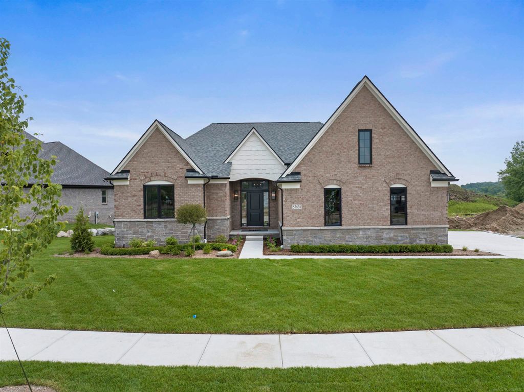 55609 Laurel Oaks Lane 40, Shelby Twp, MI 48315