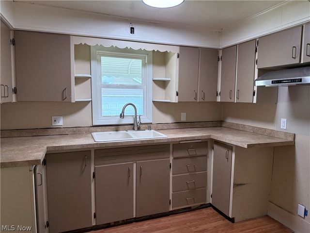 1468 Riverside Drive, Akron, OH 44310