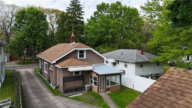 1468 Riverside Drive, Akron, OH 44310