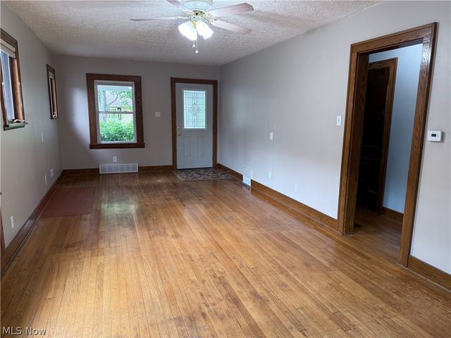 1468 Riverside Drive, Akron, OH 44310