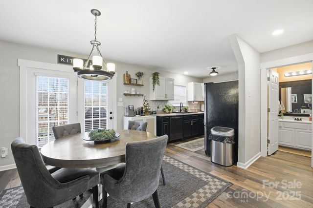 122 Valley Glen Drive, Troutman, NC 28166