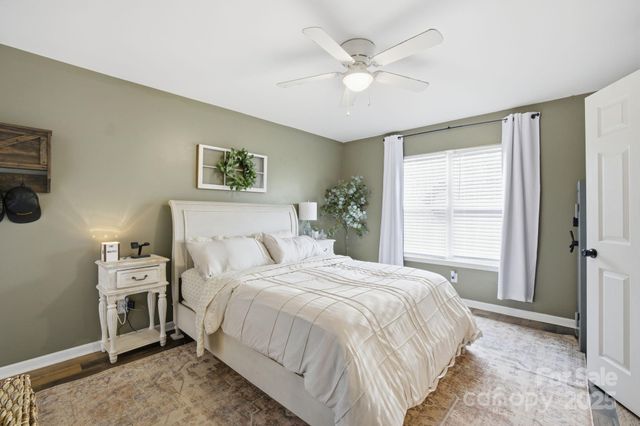 122 Valley Glen Drive, Troutman, NC 28166