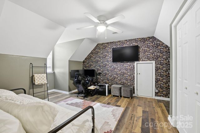 122 Valley Glen Drive, Troutman, NC 28166