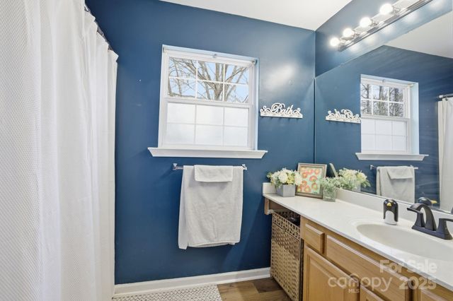 122 Valley Glen Drive, Troutman, NC 28166