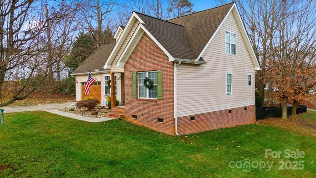 122 Valley Glen Drive, Troutman, NC 28166