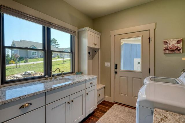 921 Ridge Pointe Way, Blairsville, GA 30512
