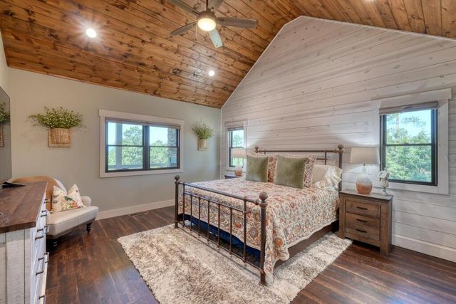 921 Ridge Pointe Way, Blairsville, GA 30512