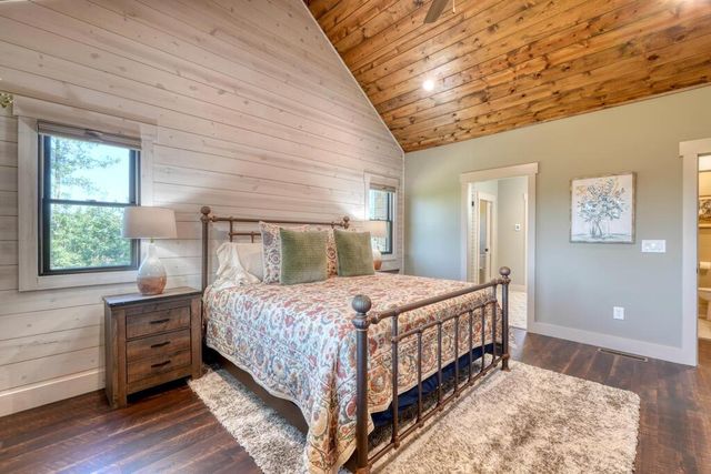 921 Ridge Pointe Way, Blairsville, GA 30512