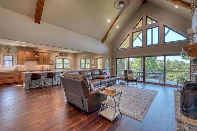 921 Ridge Pointe Way, Blairsville, GA 30512