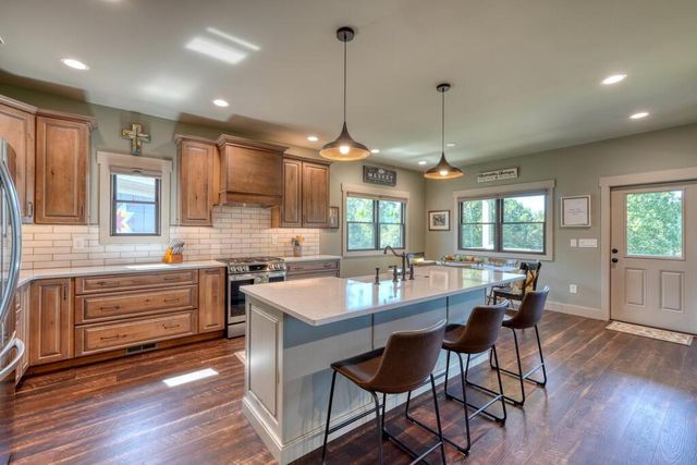 921 Ridge Pointe Way, Blairsville, GA 30512