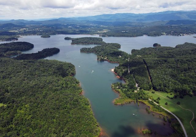 253 Windy Lane, Hiawassee, GA 30546