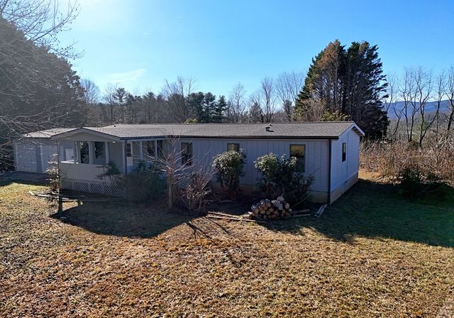 253 Windy Lane, Hiawassee, GA 30546