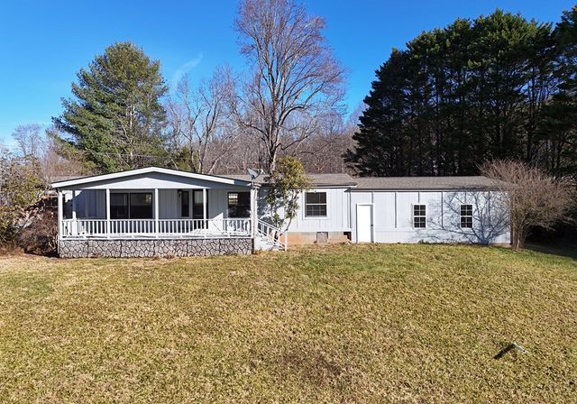 253 Windy Lane, Hiawassee, GA 30546