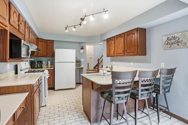 2023 Dorchester Lane 1, Schererville, IN 46375