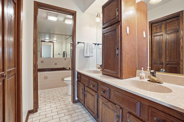 2023 Dorchester Lane 1, Schererville, IN 46375