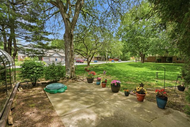 2023 Dorchester Lane 1, Schererville, IN 46375