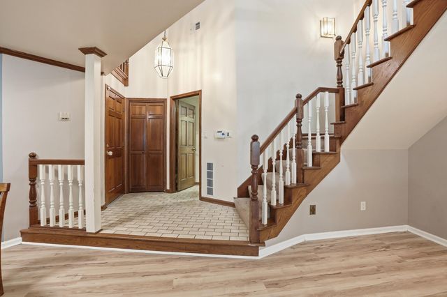 2023 Dorchester Lane 1, Schererville, IN 46375