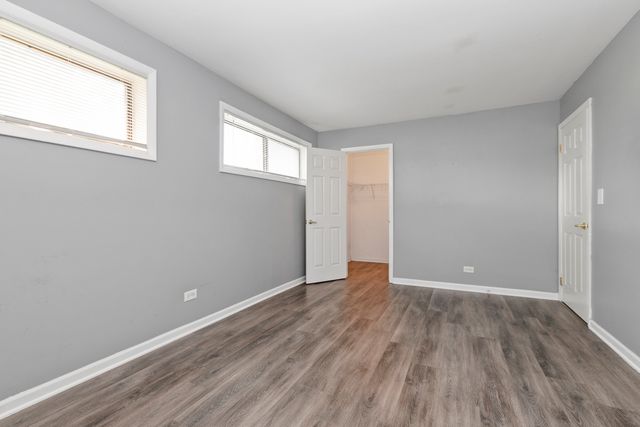 2214 Country Club Drive 2, Woodridge, IL 60517