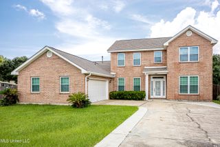 2204 Shelby Lane, Ocean Springs, MS 39564