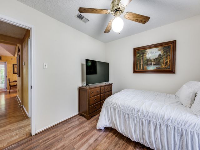 5304 Umbrella Pine Court, Arlington, TX 76018