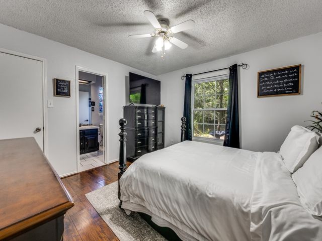 5304 Umbrella Pine Court, Arlington, TX 76018