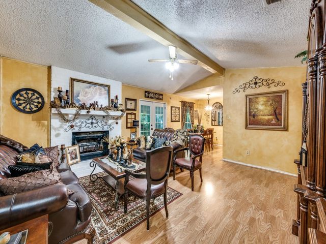 5304 Umbrella Pine Court, Arlington, TX 76018