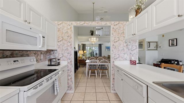 8389 WINGATE DRIVE 2323, Sarasota, FL 34238