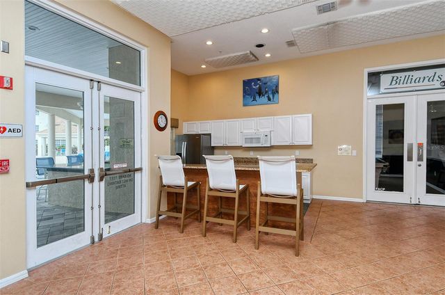 8389 WINGATE DRIVE 2323, Sarasota, FL 34238