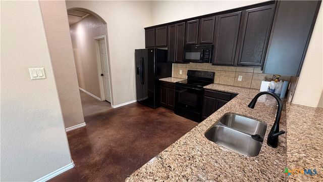 708 Saengerhalle Road, New Braunfels, TX 78130