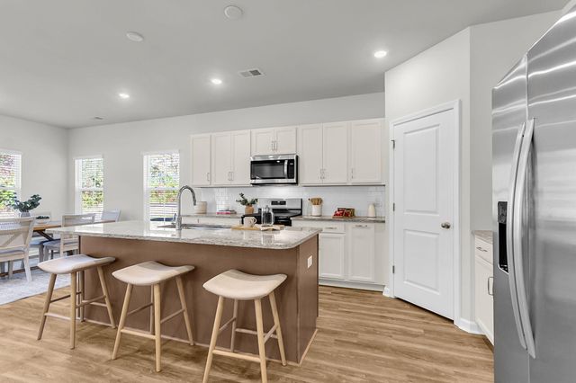 305 Clipper Court, Summerville, SC 29486