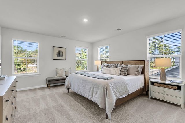 305 Clipper Court, Summerville, SC 29486