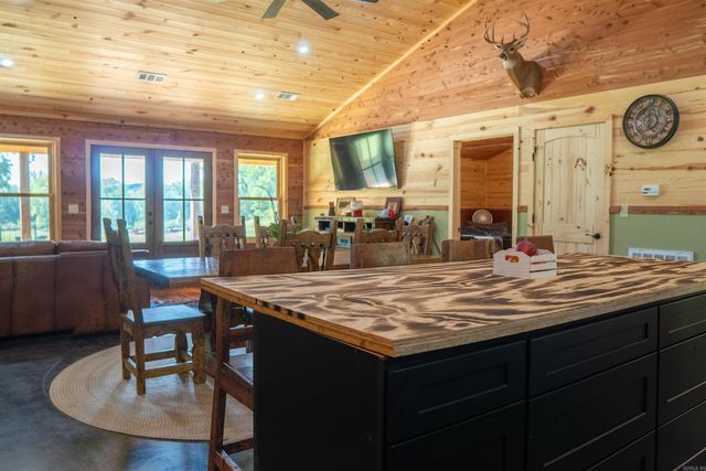 1269 Blackland Road, Oil Trough, AR 72564