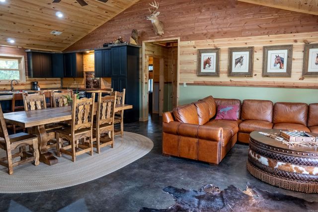 1269 Blackland Road, Oil Trough, AR 72564