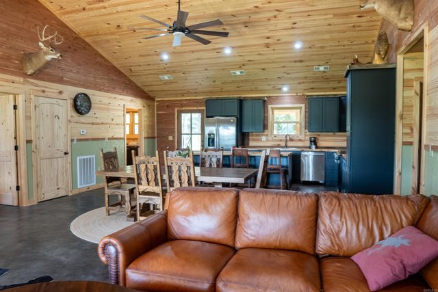 1269 Blackland Road, Oil Trough, AR 72564