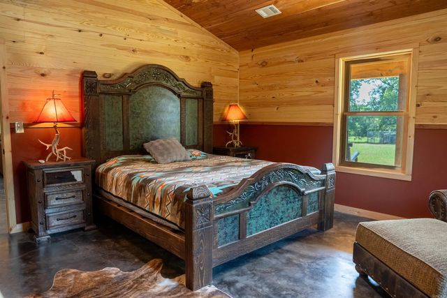 1269 Blackland Road, Oil Trough, AR 72564