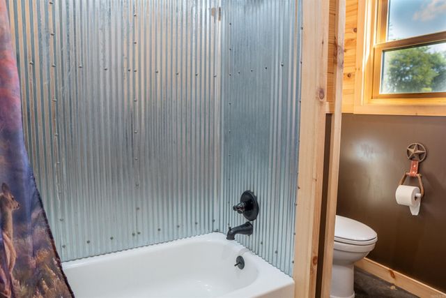 1269 Blackland Road, Oil Trough, AR 72564