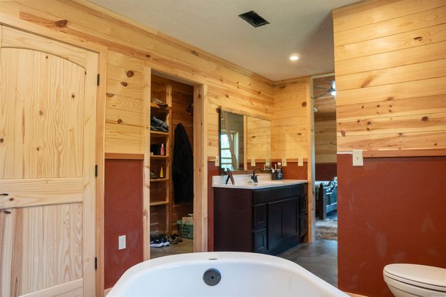 1269 Blackland Road, Oil Trough, AR 72564