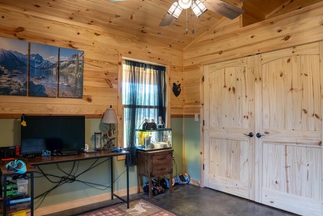 1269 Blackland Road, Oil Trough, AR 72564