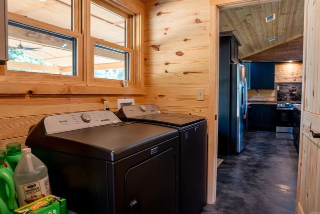 1269 Blackland Road, Oil Trough, AR 72564