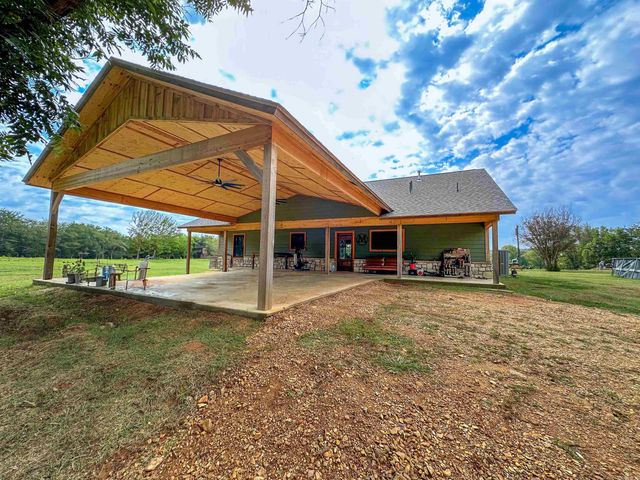 1269 Blackland Road, Oil Trough, AR 72564