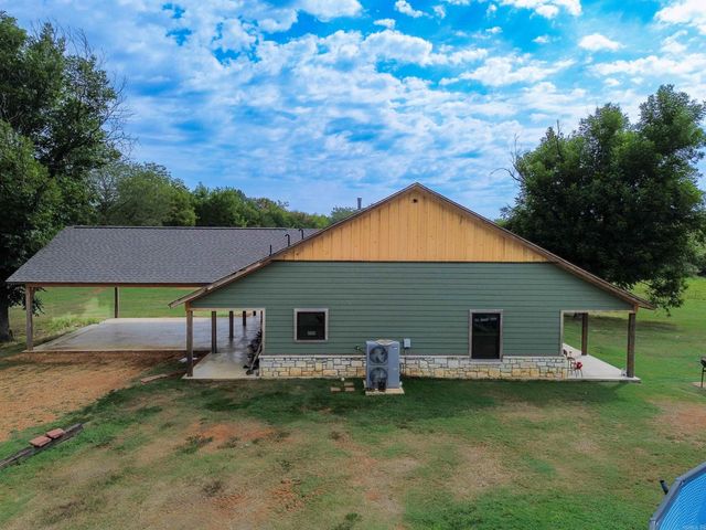 1269 Blackland Road, Oil Trough, AR 72564